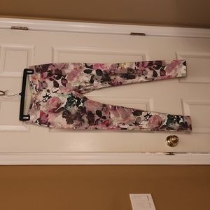 HUE floral jeggings